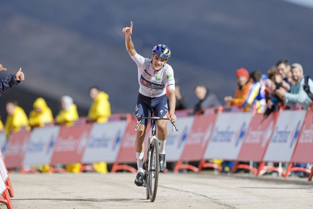La Vuelta 17: Pellizzari vuela alto